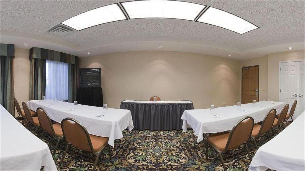 Staybridge Suites Rockford By Ihg Zewnętrze zdjęcie