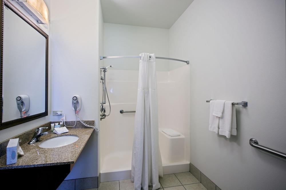 Staybridge Suites Rockford By Ihg Zewnętrze zdjęcie