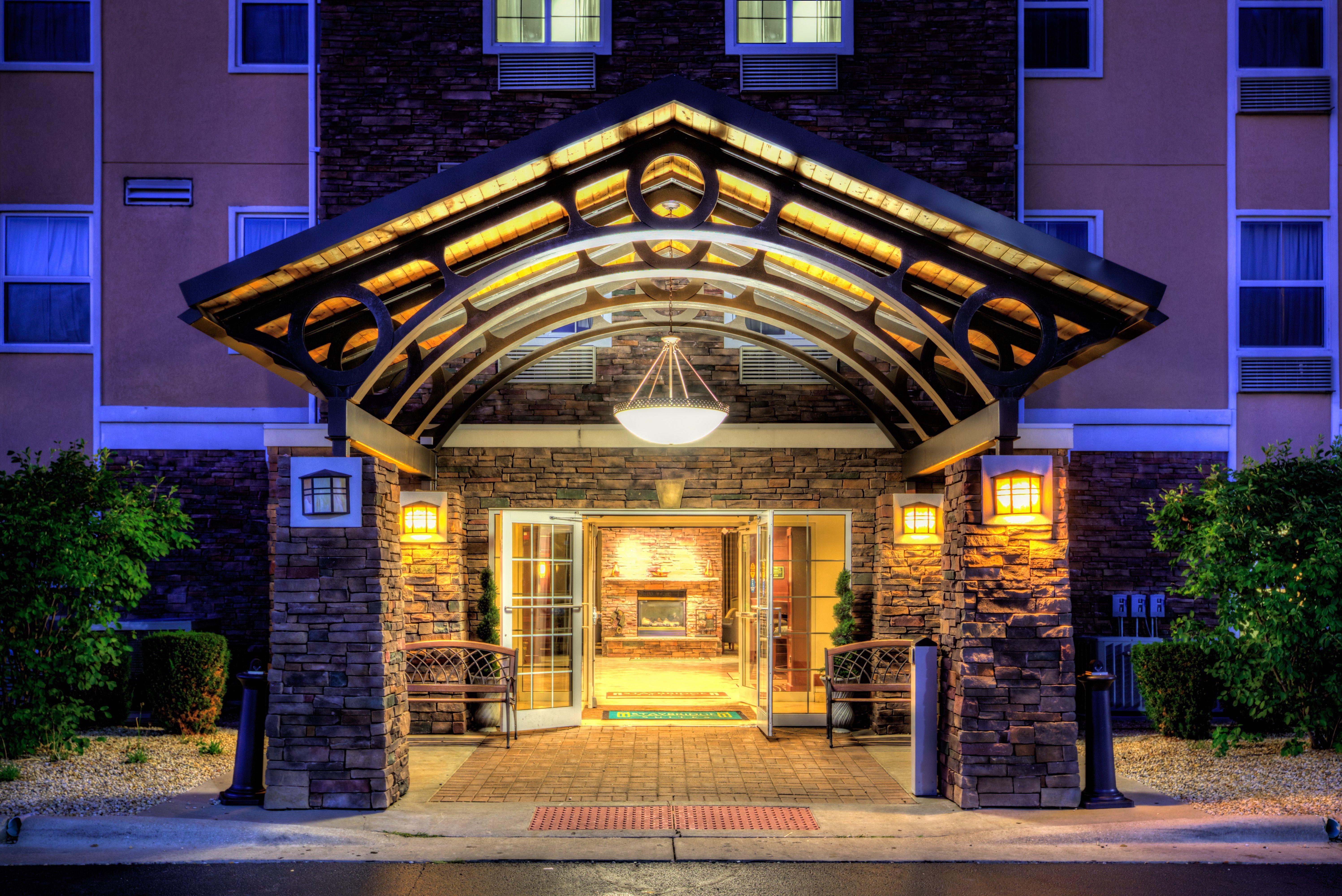 Staybridge Suites Rockford By Ihg Zewnętrze zdjęcie