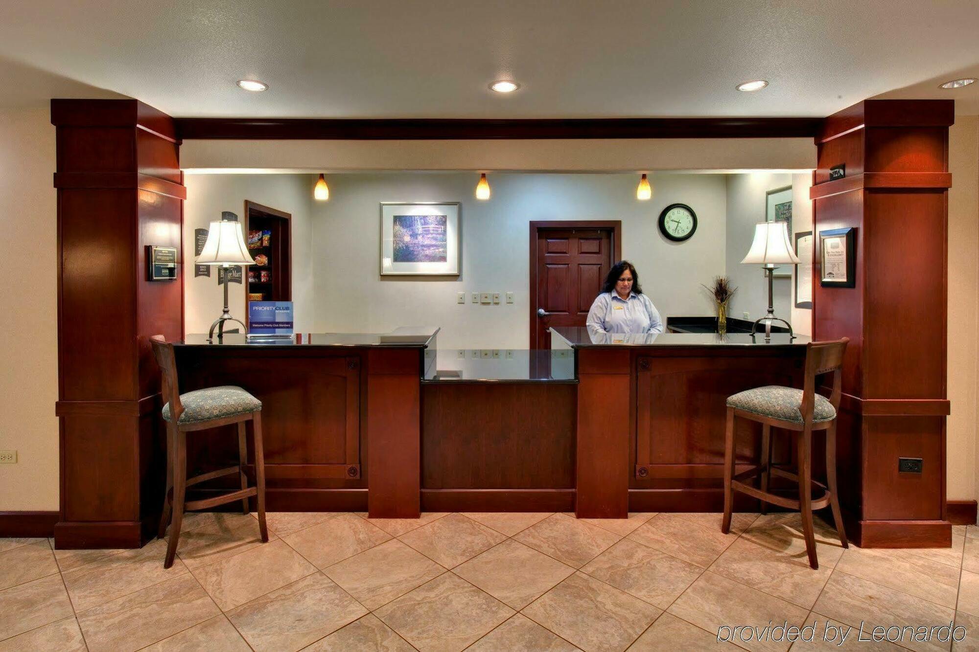 Staybridge Suites Rockford By Ihg Wnętrze zdjęcie